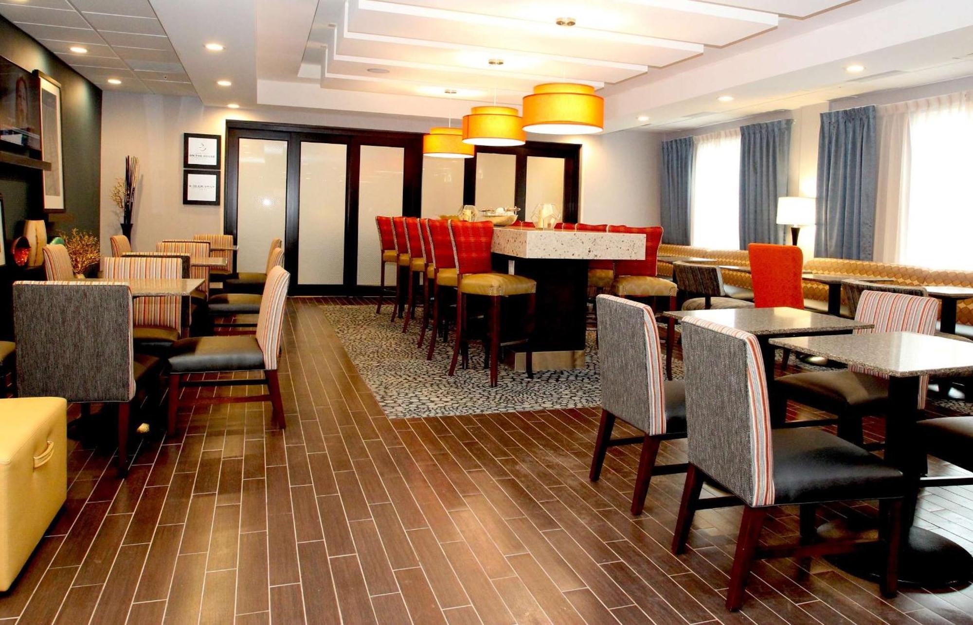 Hampton Inn- Suffolk Extérieur photo