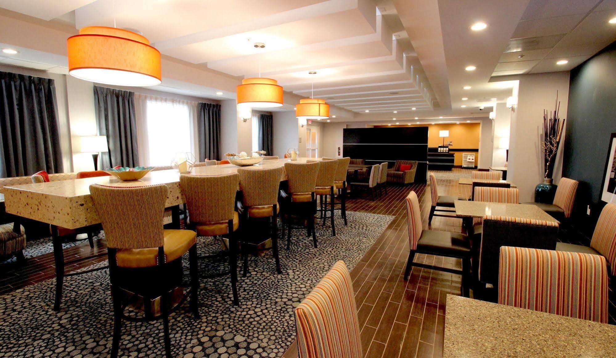 Hampton Inn- Suffolk Extérieur photo